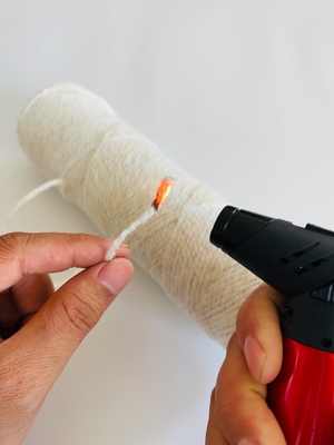 Cordon d'étanchéité thermique de chaudière en céramique blanche avec technique de fabrication de tapis en soie pulvérisée