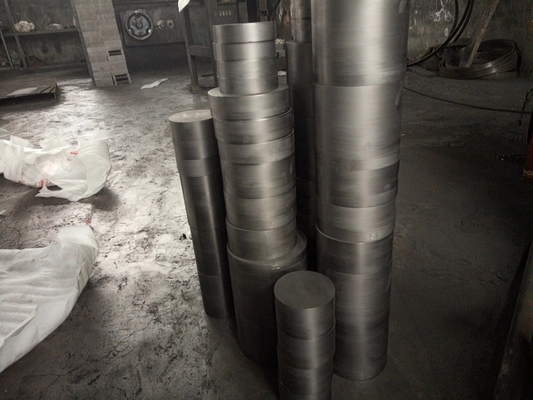 Densité moulée du graphite 1,78 1,82 1,85 1,88 g/cm3 DC-1,85 pour le graphite moulé