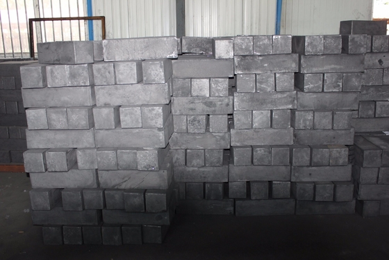 Densité moulée du graphite 1,78 1,82 1,85 1,88 g/cm3 DC-1,85 pour le graphite moulé