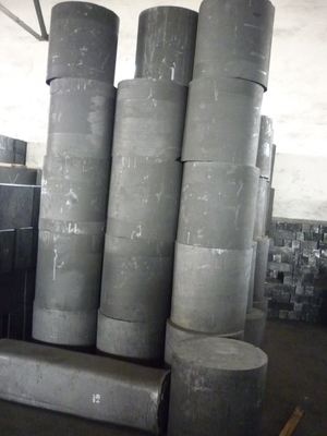 Tubes en graphite pour la coulée continue horizontale de grains de 10 microns