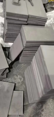Formation de la plaque de graphite moulée par pressage isostatique pour le graphite de carbone de haute pureté