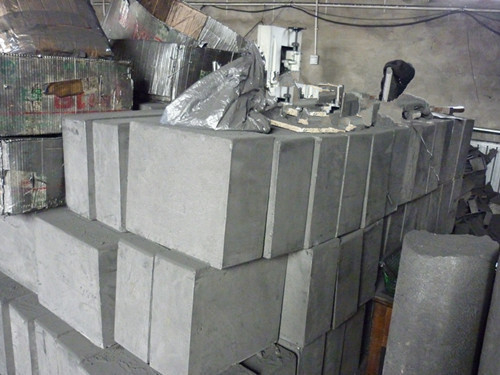Densité de carbone Bloc de graphite de carbone 1.85 1.91 pour la personnalisation de fours / fonderie / EDM