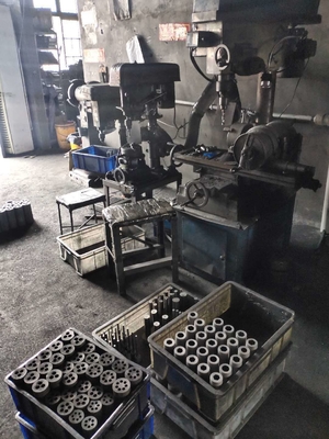 Moldes de graphite à trou unique et à double trou pour la coulée de laiton selon votre dessin