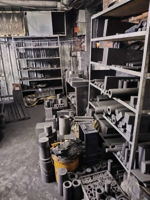 Moldes de graphite à trou unique et à double trou pour la coulée de laiton selon votre dessin