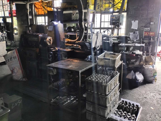 Moldes de graphite de cuivre sur mesure pour le four de coulée en laiton professionnel et lisse à l'intérieur