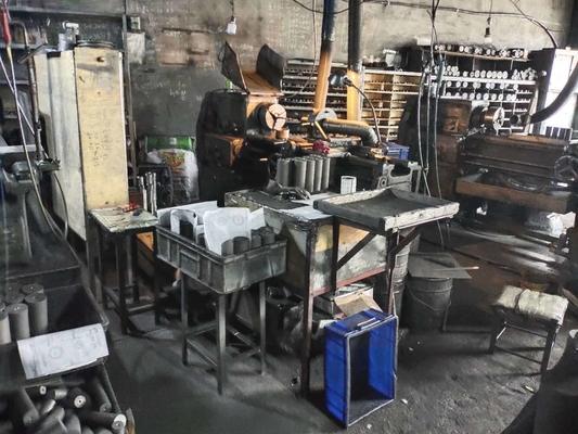 Très lisse à l'intérieur moule de graphite à haute densité noire pour la coulée continue de cuivre