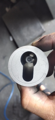 Différentes formes de moule de graphite pour la coulée continue de la barre de laiton basée sur votre dessin