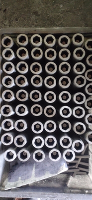 Mousse de graphite revêtue de carbone pour la coulée continue horizontale d'engrenages hexagonaux ronds