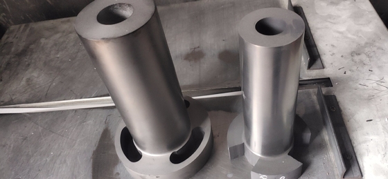 Mousse de graphite revêtue de carbone pour la coulée continue horizontale d'engrenages hexagonaux ronds
