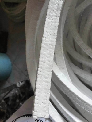 Matériau pétrolier Emballage de glande PTFE tricotée blanche pour joint de pompe de taille 3*3 mm à 60*60 mm