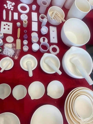 Résistant à haute température Alumine céramique en vrac à fondue Densité de masse 1,85 pour personnalisable