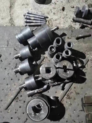 Machine de presse à forge à chaud pour la fabrication de pièces en laiton largement utilisées et personnalisées