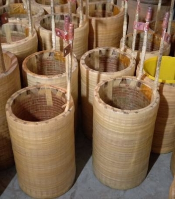 Forneau de cuivre à moule de graphite pour la coulée continue de matériaux de construction sur mesure