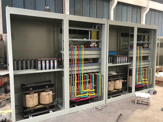 Forneau de cuivre à moule de graphite pour la coulée continue de matériaux de construction sur mesure