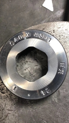 T3 différentes formes acier tungstène ronde carré engrenage hexagonal pour le pellage de la tige de laiton