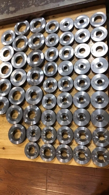 Personnalisation Des matrices de dessin de fil de diamant polycristallin pour la production de fil sur mesure
