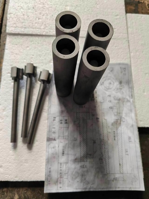 Personnalisation Densité de revêtement intérieur 1,8 g/cm3 1,85 g/cm3 Moldure de graphite pour la coulée en laiton