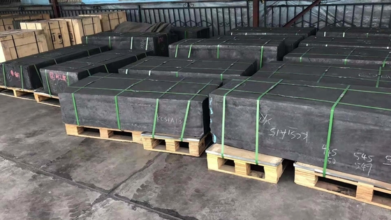 1.60-1.65 g/cm3 Bande de graphite à basse densité pour électrode de formage