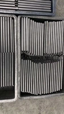 1.60-1.65 g/cm3 Bande de graphite à basse densité pour électrode de formage