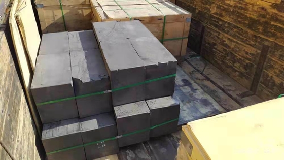 1.60-1.65 g/cm3 Bande de graphite à basse densité pour électrode de formage