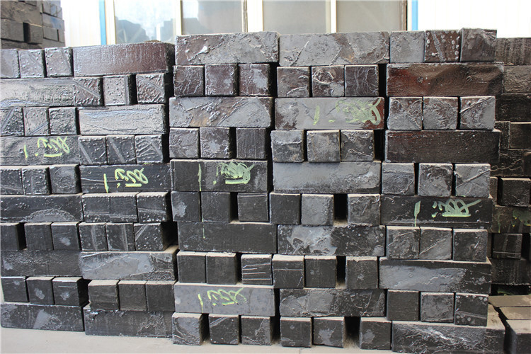 Densité moulée du graphite 1,78 1,82 1,85 1,88 g/cm3 DC-1,85 pour le graphite moulé
