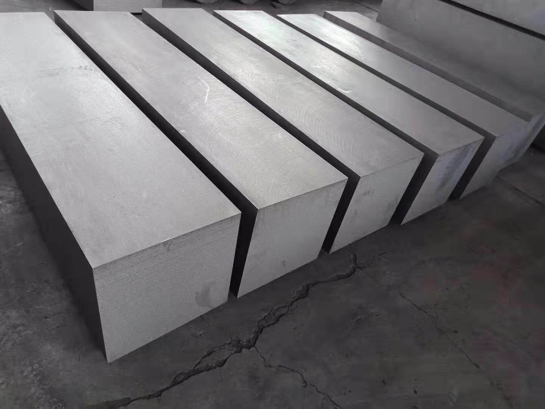 Graphite isostatique à haute densité pour l'EDM 99%Carbon 510*410*250 1,85g/cm3 2100*600*510