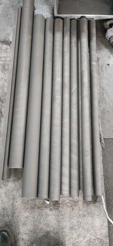 Barre de graphite à haute densité de 70 MPa pour la personnalisation dans le processus de production d'électrodes EDM