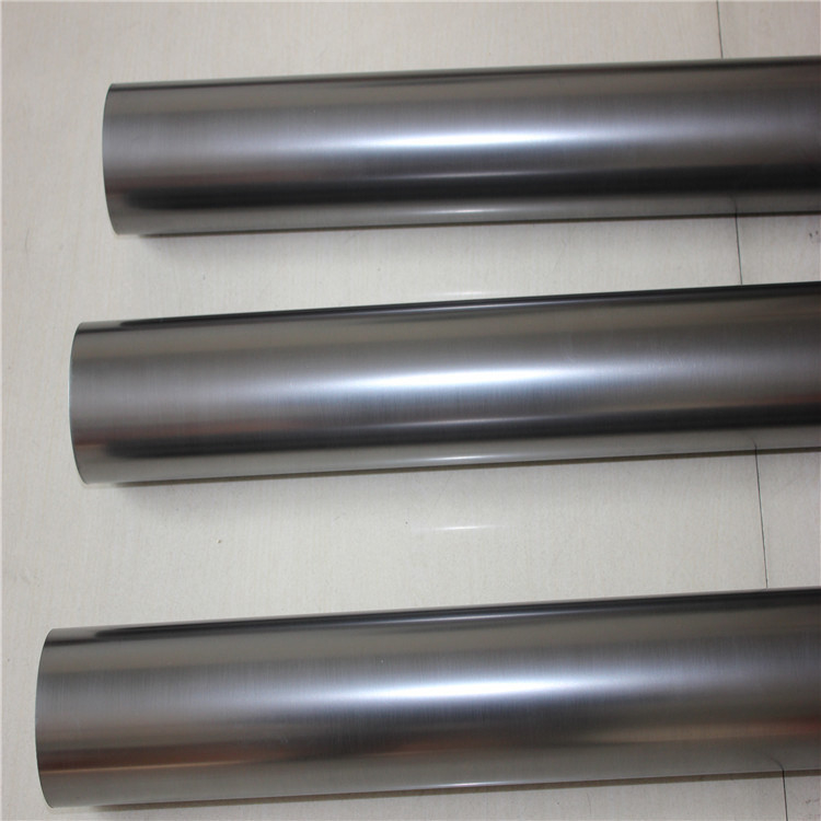 2500 mm Longueur de la tige de graphite extrudée 1,75 g Densité 0,8 mm Épaisseur de la façon de former extrudée
