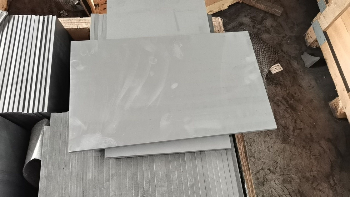 Plaque de graphite à particules fines de haute densité pour électrolyse des eaux usées Tailles personnalisées DC-1.85