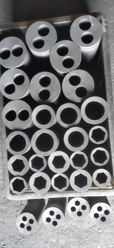 Mousse de graphite en laiton de coulée continue avec revêtement intérieur 1.85-1.91 Densité et dessin