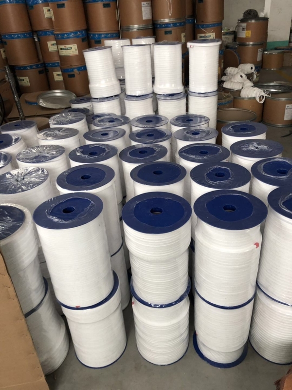 PTFE Graphite Gland Packaging en 4*4mm Taille Prend en charge le paiement en USD Taille 4*4 à 100*100mm