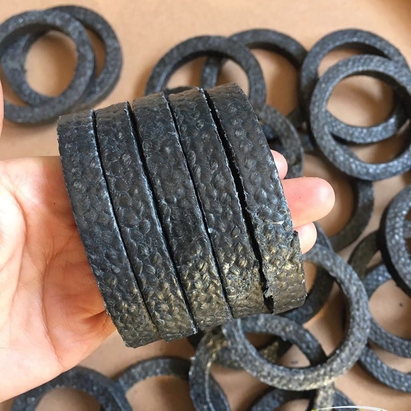 Résistance à la température joints en graphite en spirale avec anneau intérieur et anneau extérieur