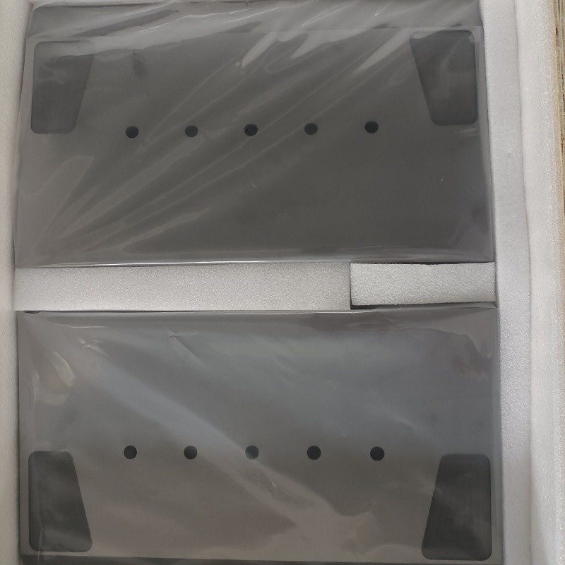 Plaque de graphite moulée à haute densité de 1,91 g pour la coulée de cuivre de qualité industrielle